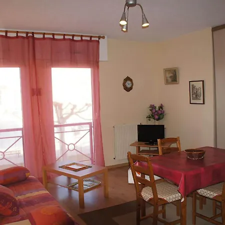 Cosy In With Balcony Holiday home